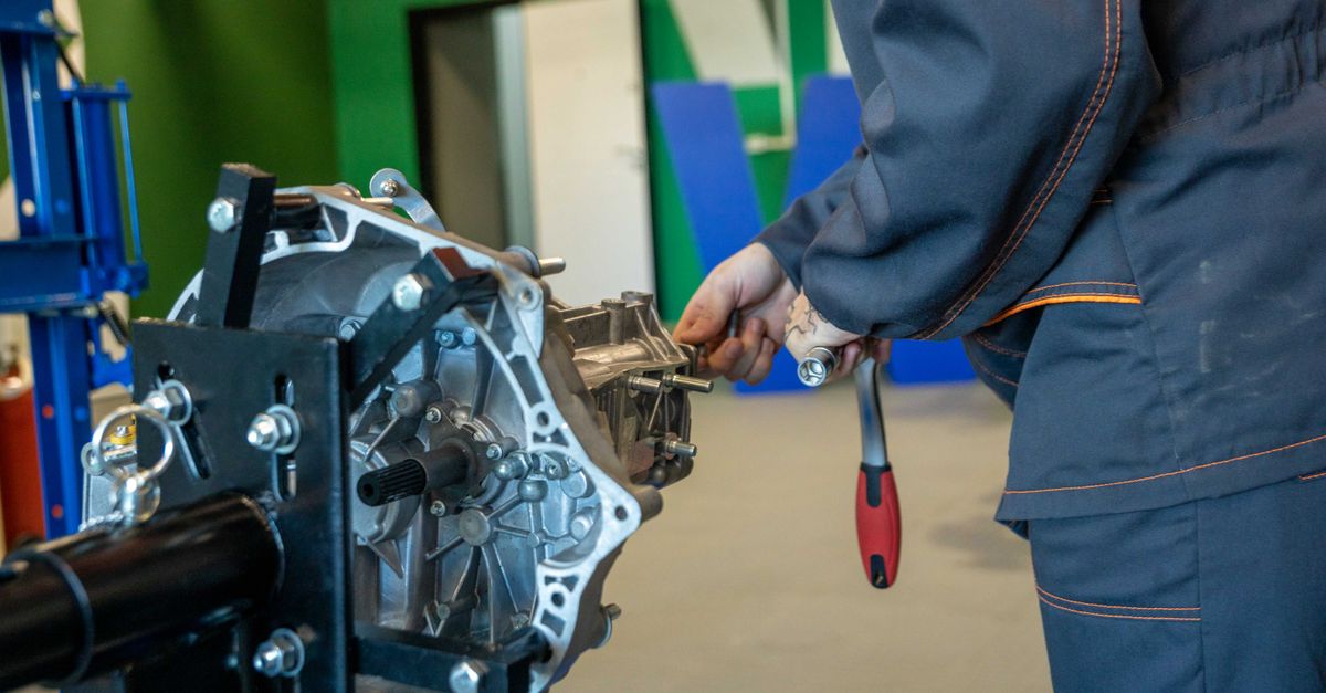 locksmith service technician — Woodhaven Locksmiths