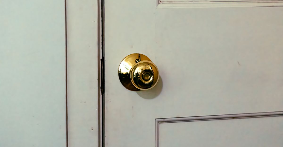 front door lock key — Woodhaven Locksmiths