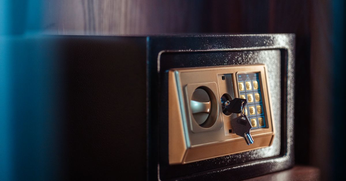 front door lock key — Woodhaven Locksmiths
