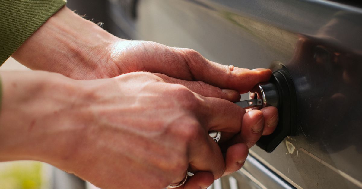 locksmith service technician — Woodhaven Locksmiths