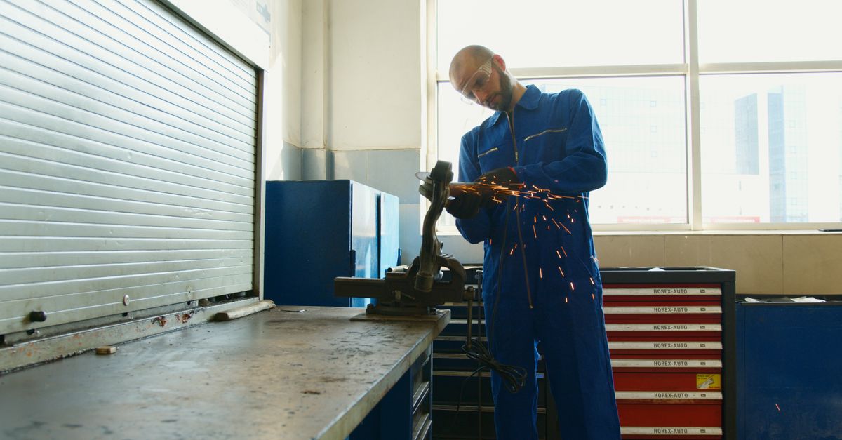 locksmith service technician — Woodhaven Locksmiths