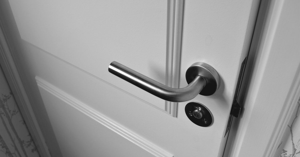 front door lock key — Woodhaven Locksmiths